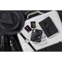 Digitální instantní fotoaparát Fujifilm Instax Mini 70 [1]