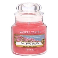 Yankee Candle Garden by the sea vonná svíčka 104 g