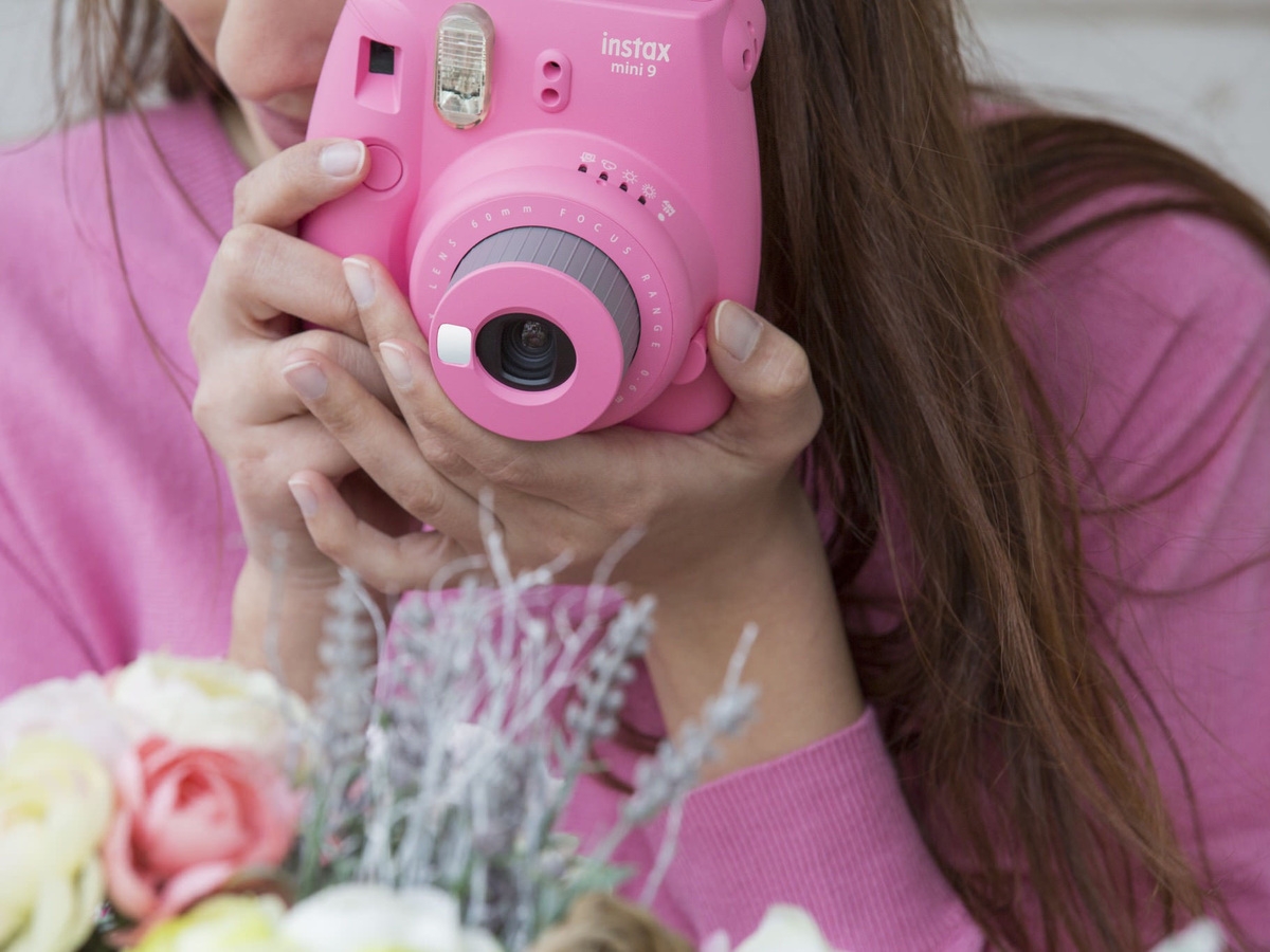 Digitální instantní fotoaparát Fujifilm Instax Mini 9 pro všechny začinající a mladé fotografy
