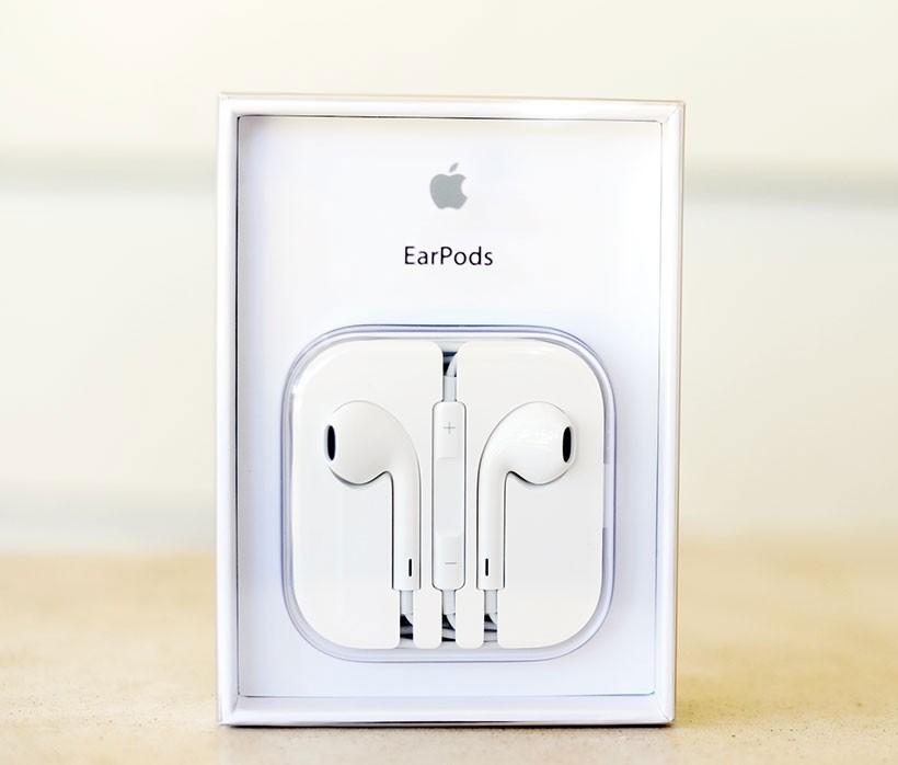 Sluchátka do uší Apple EarPods s cestovním pouzdrem